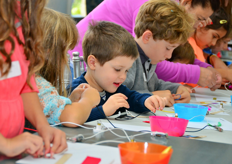 School science Primary School Science Experiments
